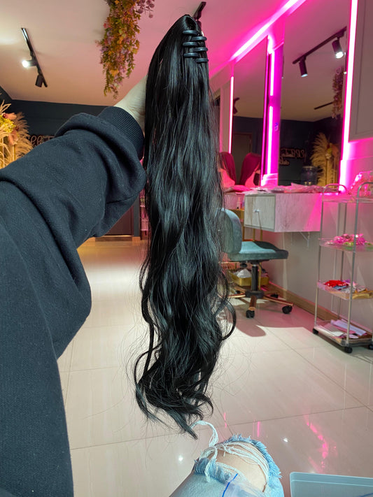 PONY TAIL NEGRA CAIMAN 60 CM