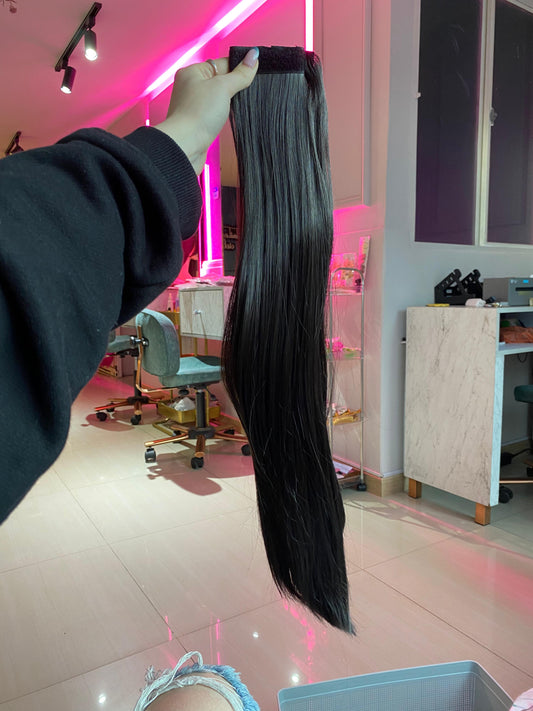 PONY TAIL NEGRA VELCRO 70 CM