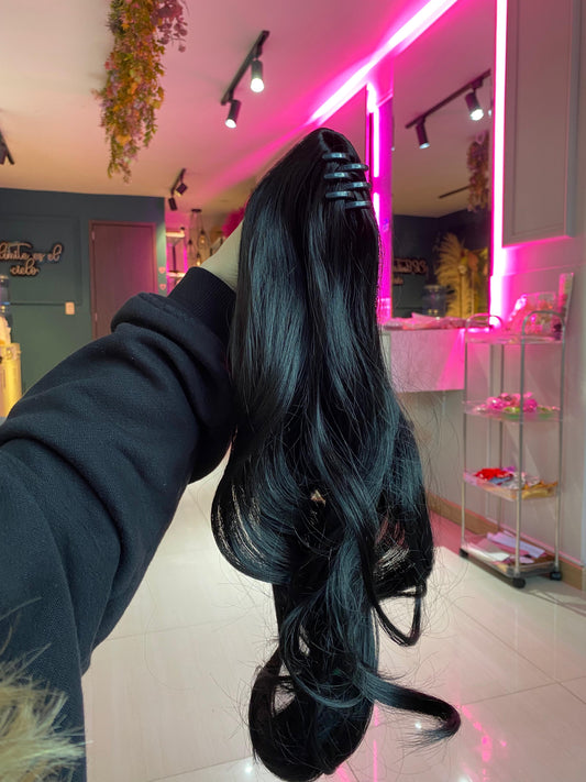 PONY TAIL NEGRA CAIMAN 60 CM