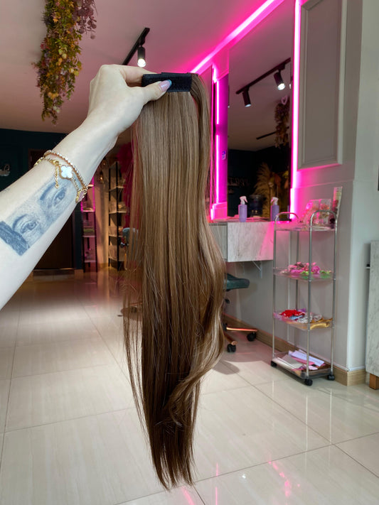 PONY TAIL CASTAÑO MEDIO VELCRO 60 CM