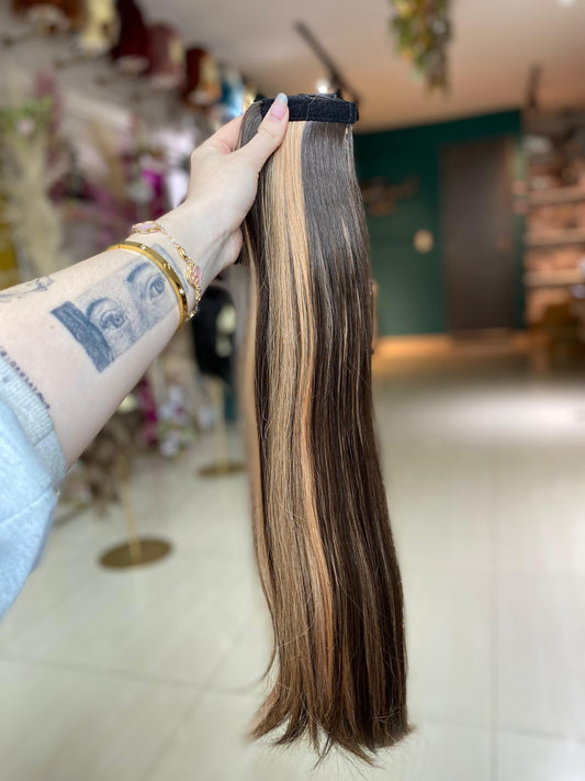 PONY TAIL VELCRO CASTAÑA MECHONES RUBIOS