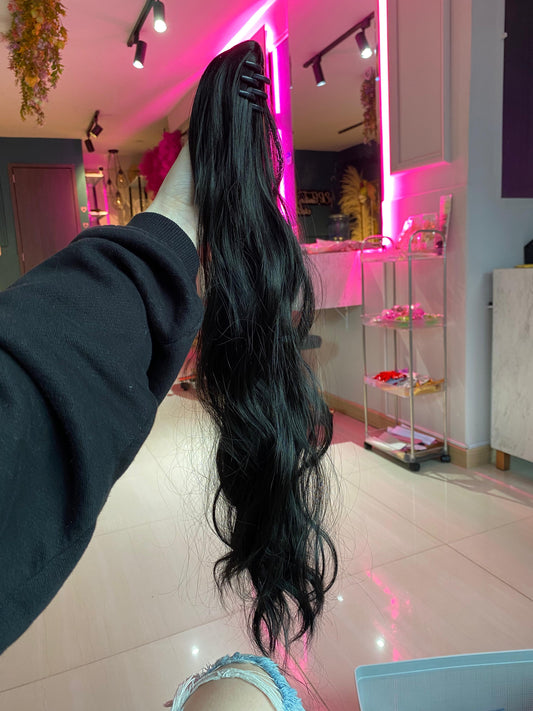PONY TAIL NEGRA CAIMAN 60 CM