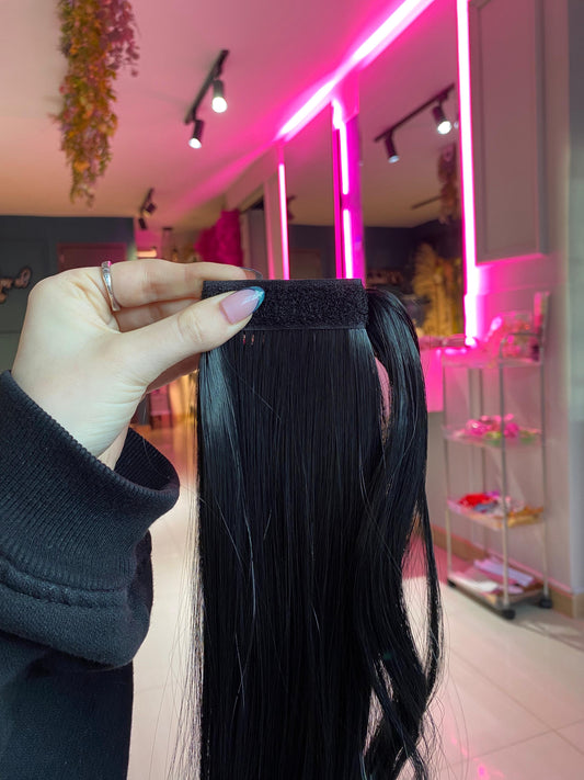 PONY TAIL NEGRA VELCRO 70 CM
