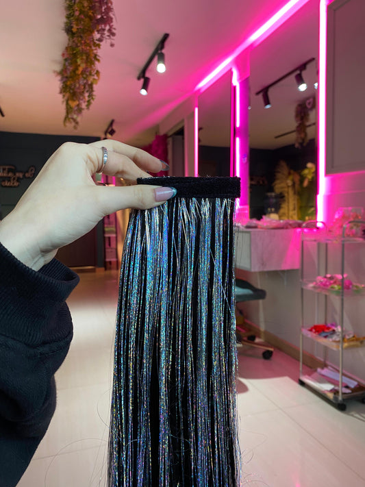 PONY TAIL NEGRA CON HILOS BRILLANTES 60 CM